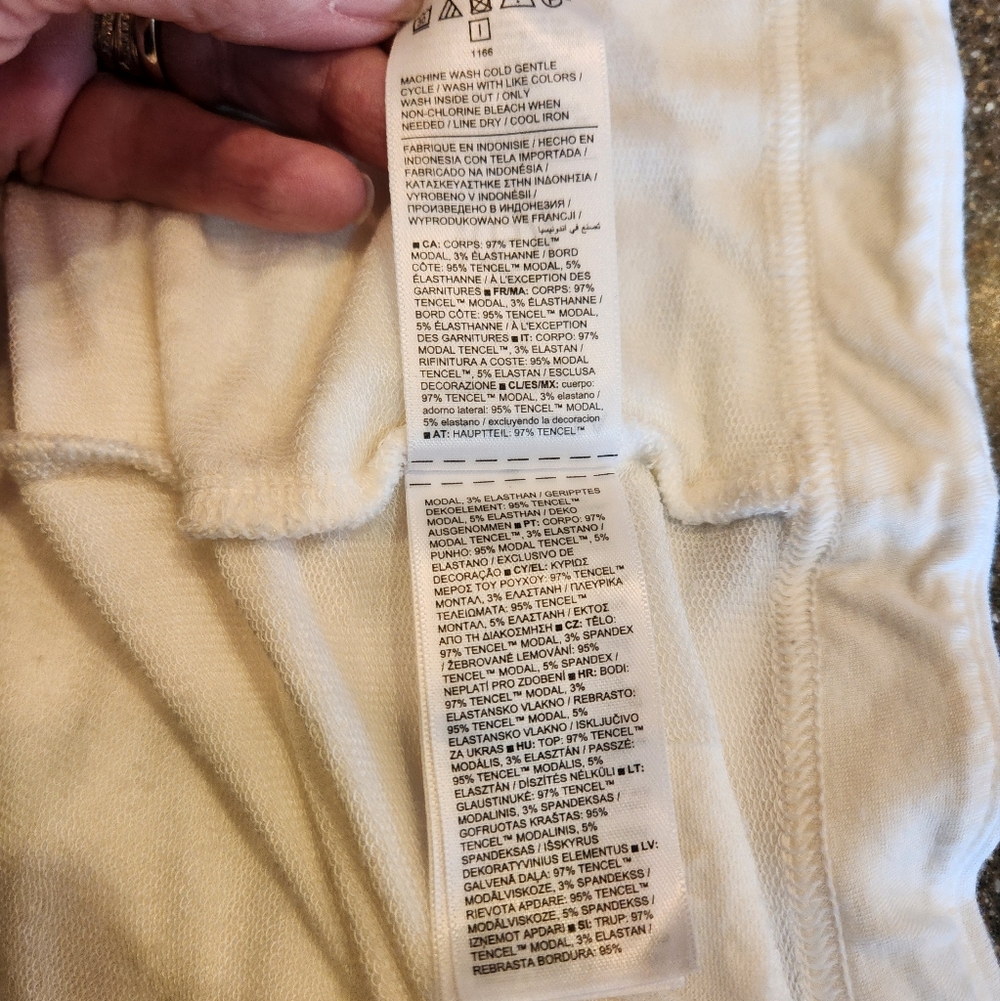 Athleta Pranayama Restore Rib Wrap Color: Bone Rib Size LP Nirvana Soft Fabric - Picture 13 of 16